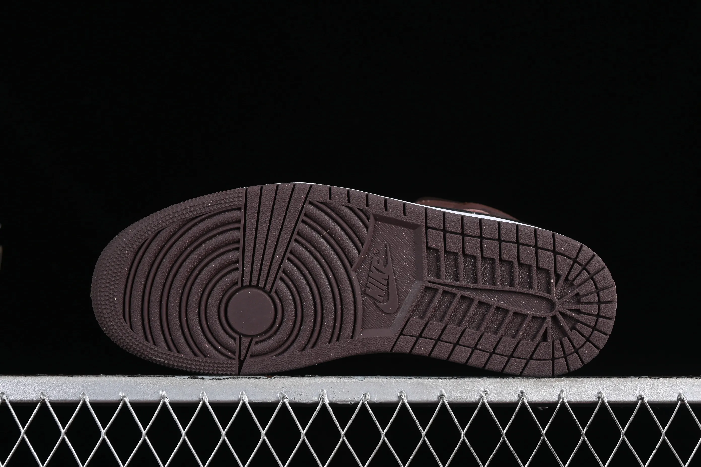 All Categories Air Jordan Jordan Series Basketball Shoes Air Jordan 1 Mid Air Jordan 1 Mid AJ1 Joe 1 Velvet Brown Zhongbang Basketball Shoes FZ4359-200